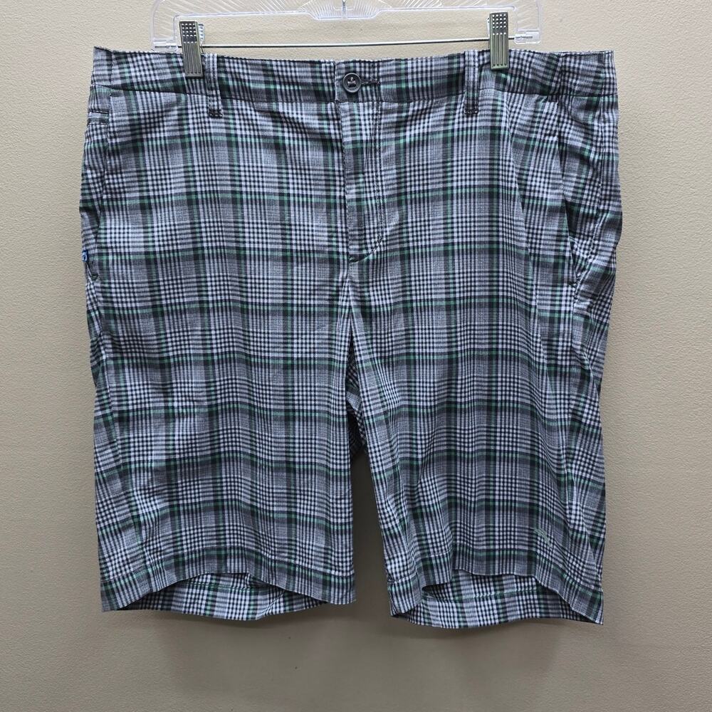 Tommy Bahama  Glen Plaid Flat Front Chino Shorts Golf Outdoor Green Gray Size 36